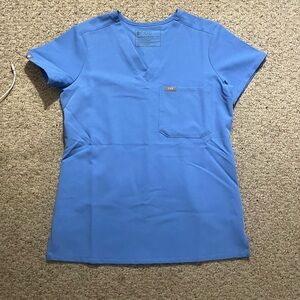 figs women’s ceil blue catarina scrub top